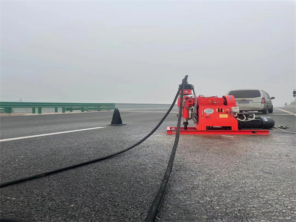 浏阳马路路基路面开裂下沉注浆加固灌浆